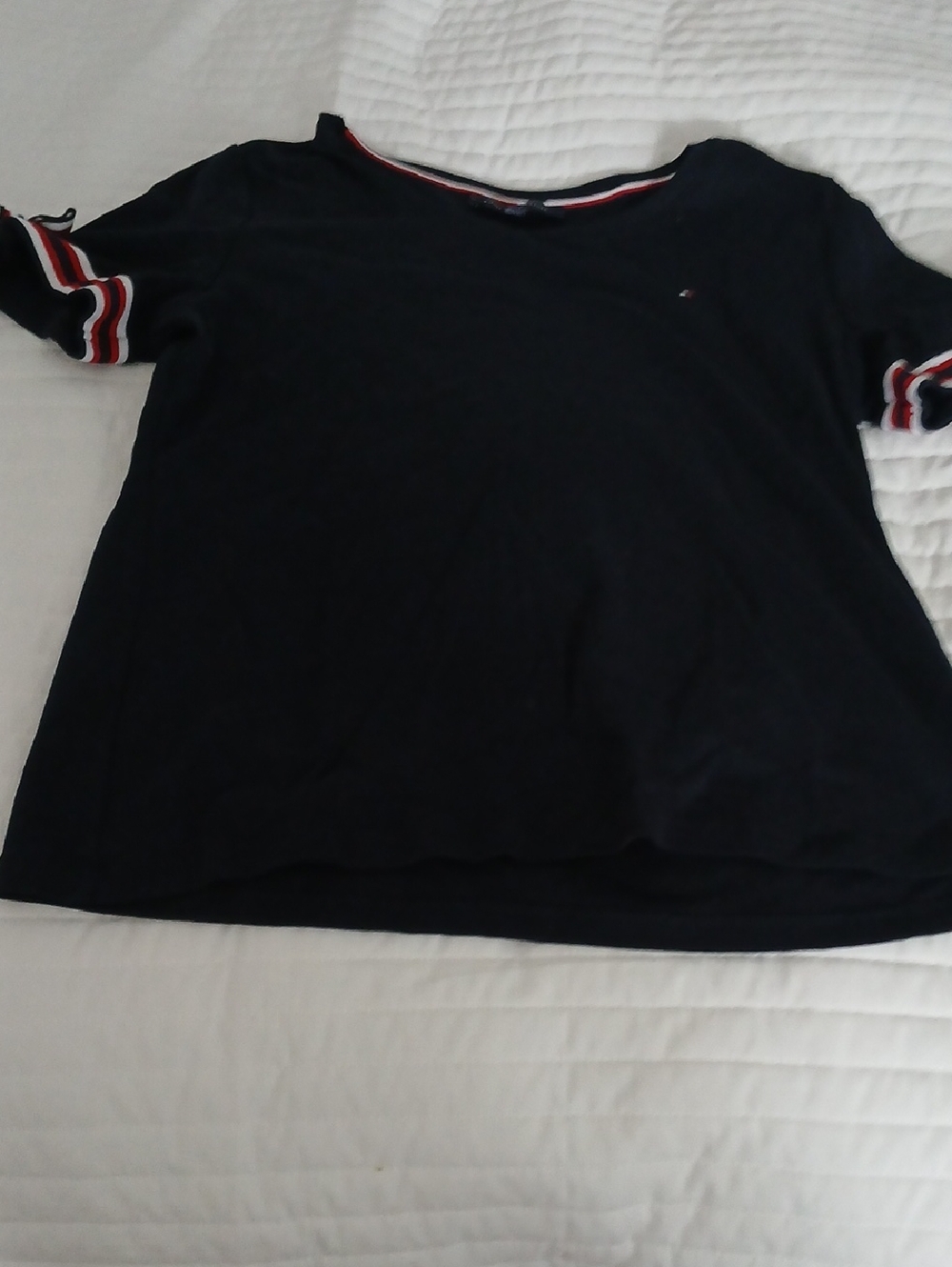 Tommy Hilfiger Navy T‑Shirt with Red & White Stripe Accents EUC